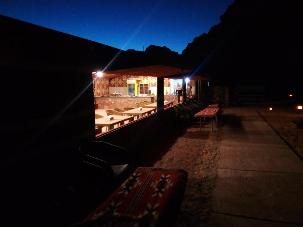 Wadi Rum Caravan Camp エクステリア 写真